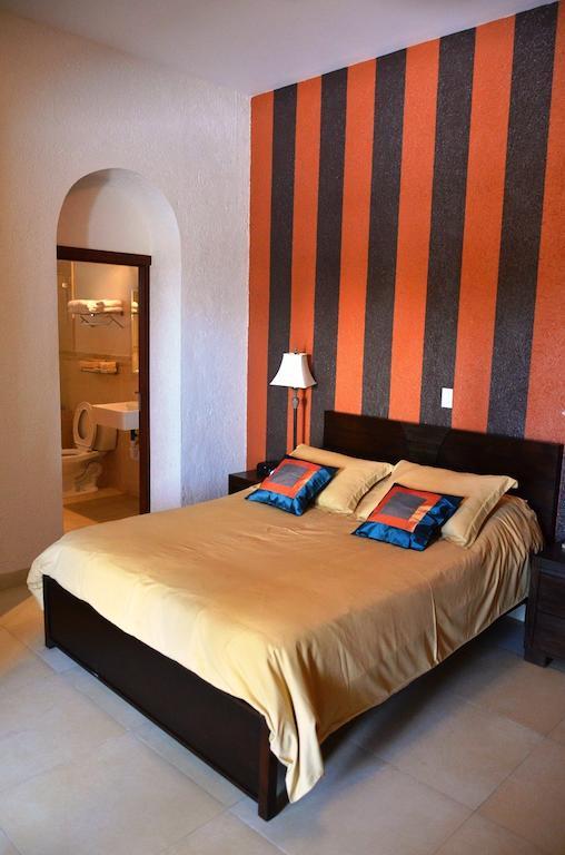 La Lorraine Hotel Petionville Room photo